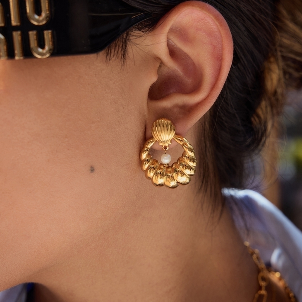 Nwt Non Tarnish Croissant Pearl Earrings